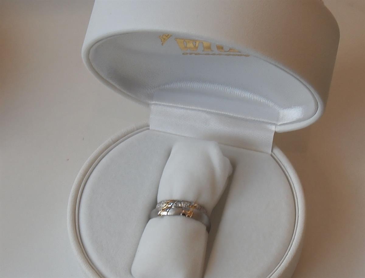 彼のデザインの結婚指輪製造工程。。感動の手作り工程。。