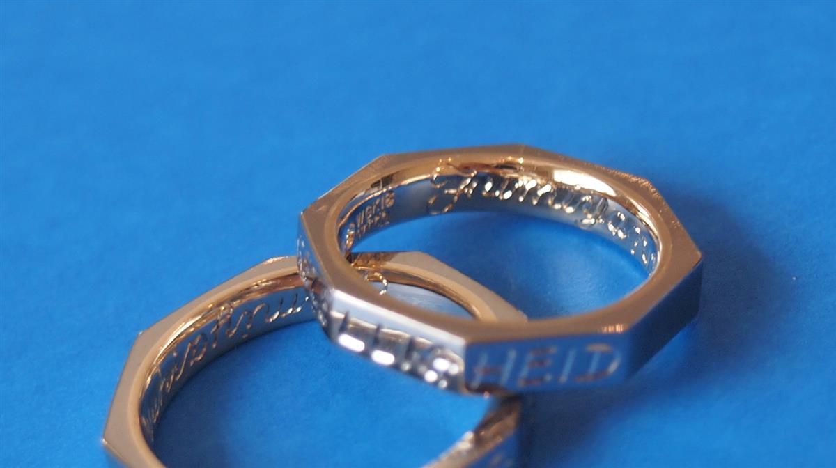 こだわりの字体で手彫した結婚指輪(マリッジリング)の完成。。。