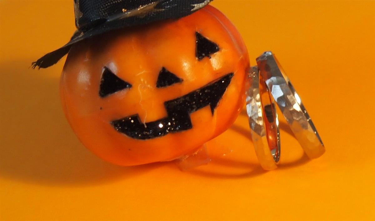 仕上げにこだわったお二人の結婚指輪(マリッジリング)。。。