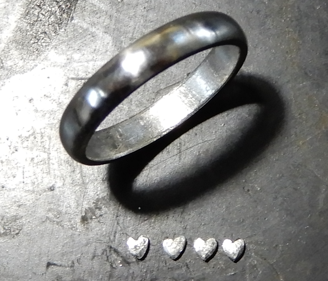 手作り鍛造、結婚指輪(マリッジリング)製造工程(8)。。。